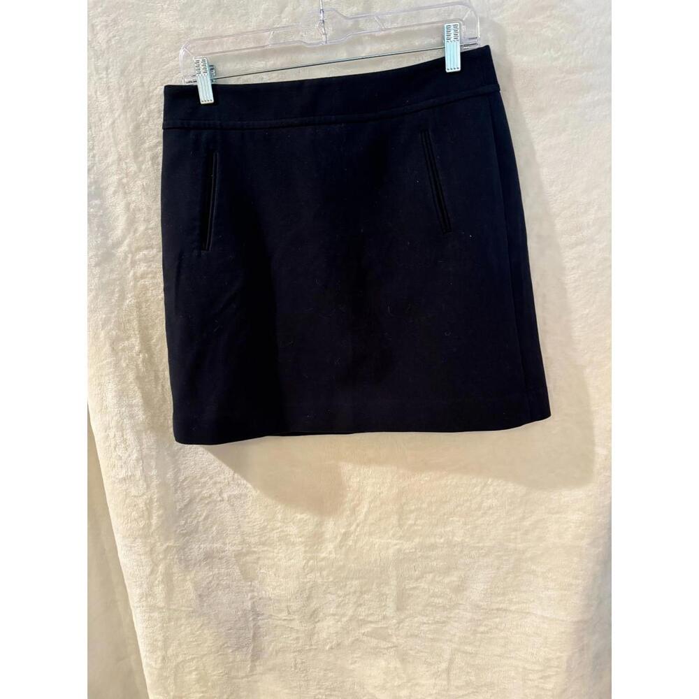 Loft Navy Skirt Lined Front Pockets Back Zipper Size 6